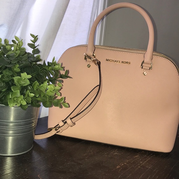 Michael Kors Handbags - Michael Kors Cindy dome satchel bag